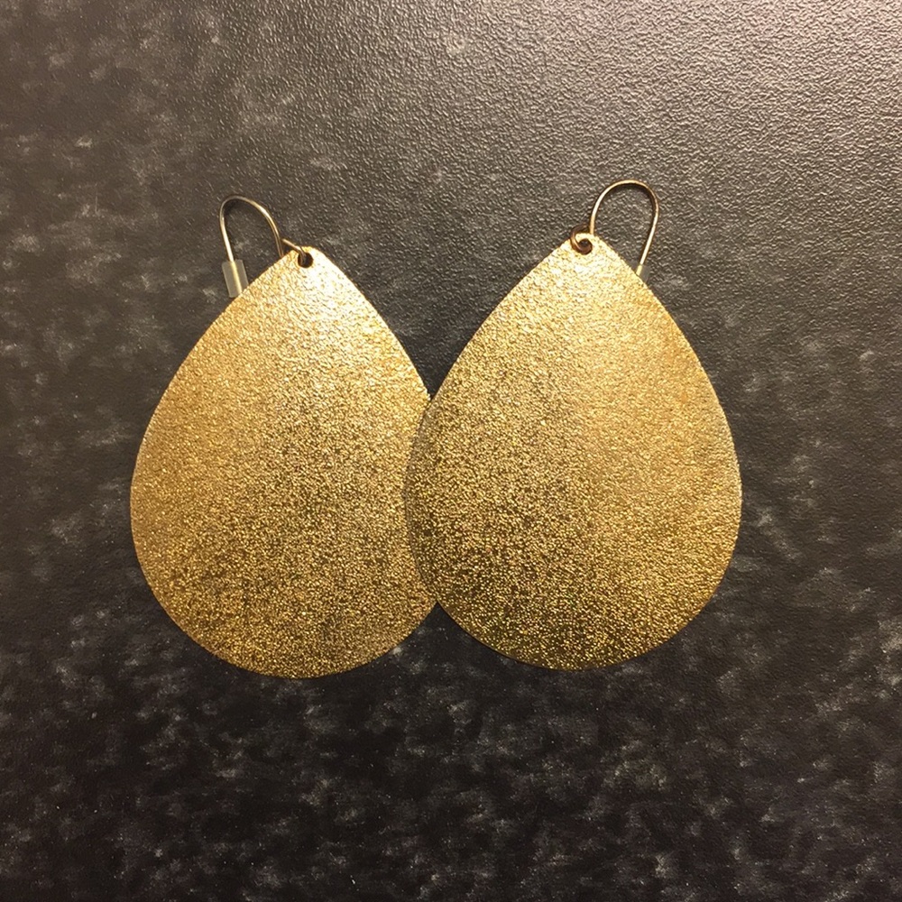 Gold earrings